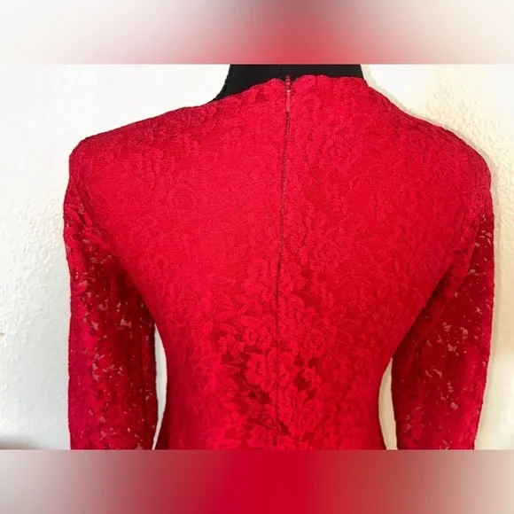 (#6) April girl dress lace woman’s small smoke free home - Picture 3 of 4